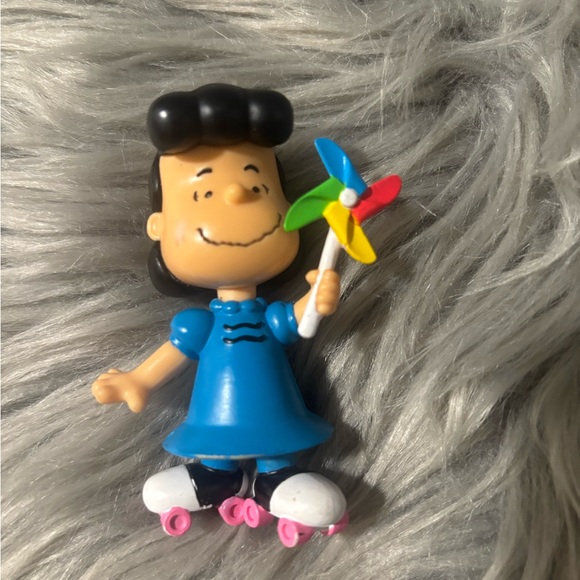 Peanuts Gang PVC Figurine Set By Just Play - Picture 3 of 16